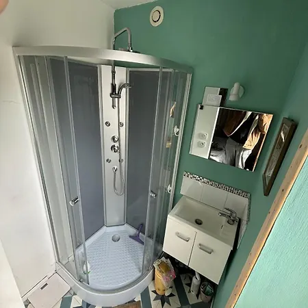 Granville Holiday Apartment