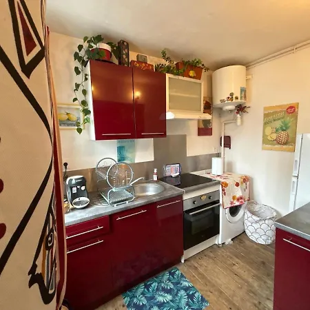 Granville Holiday Apartment *